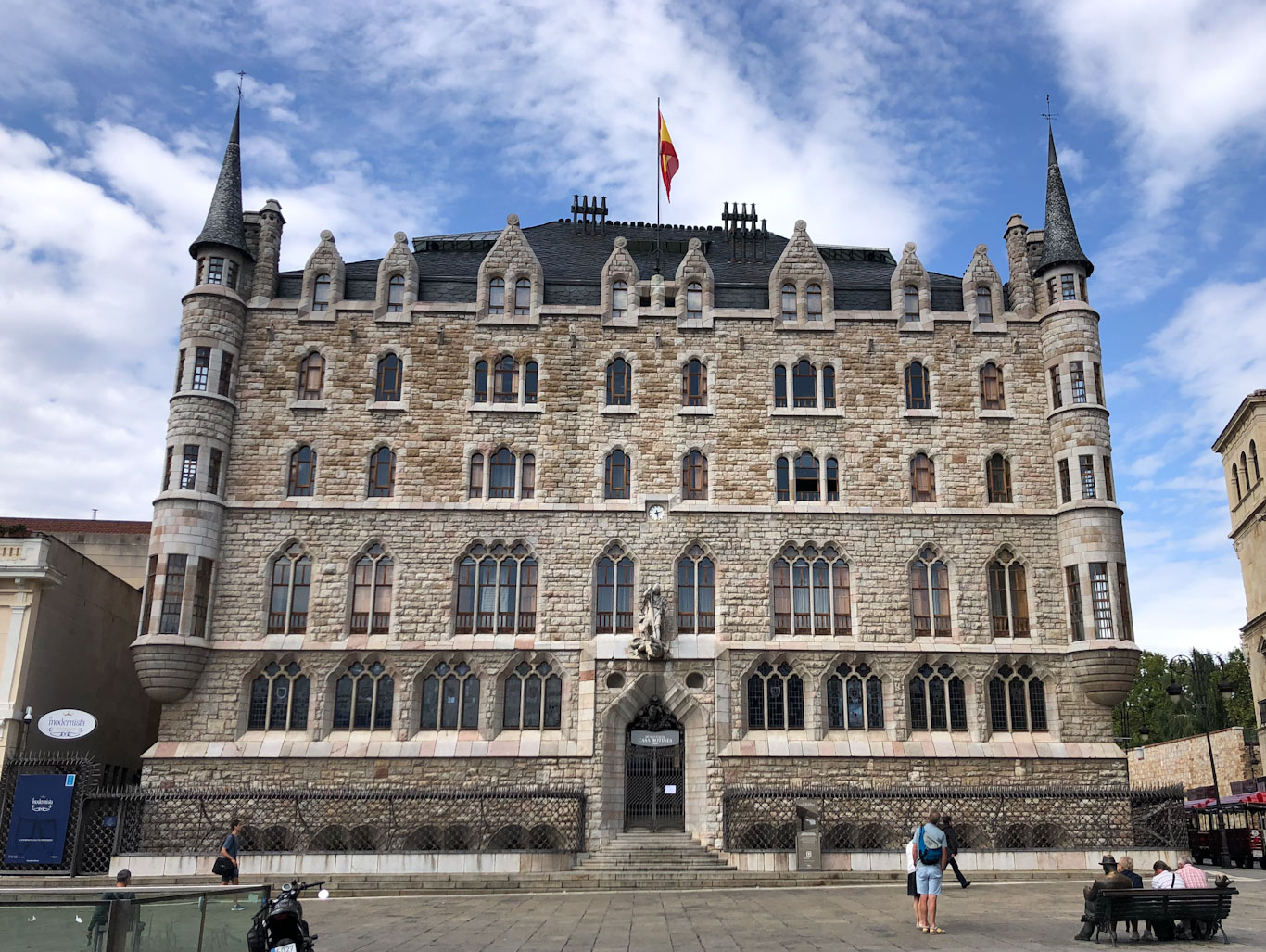 Casa de Botines Leon