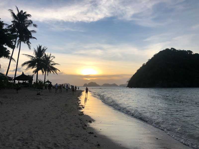Las Cabanas Beach El Nido