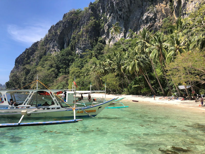 Pasandigan beach El Nido