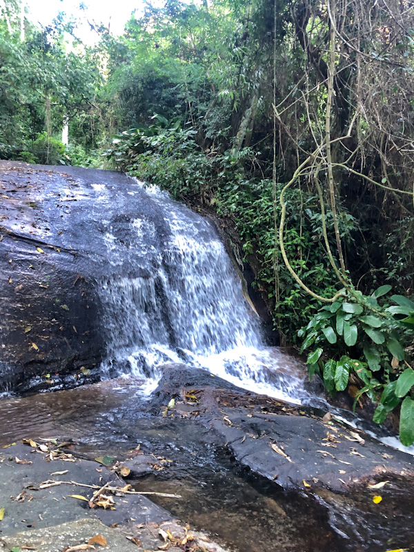 cachoeira dos 3 tombos ilhabela