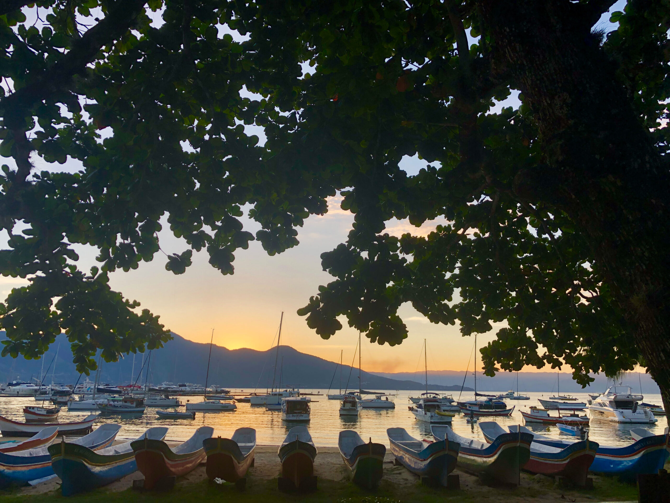 por do sol ilhabela