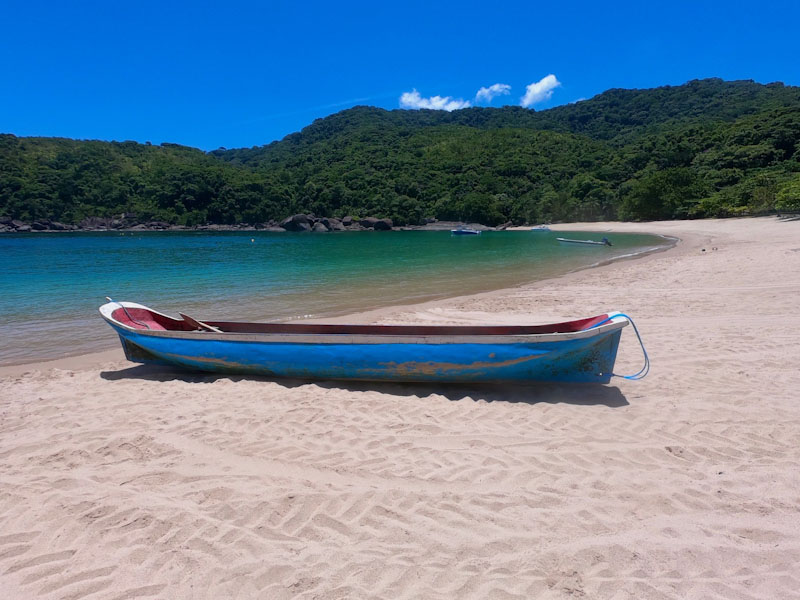 praia de indaiauba ilhabela