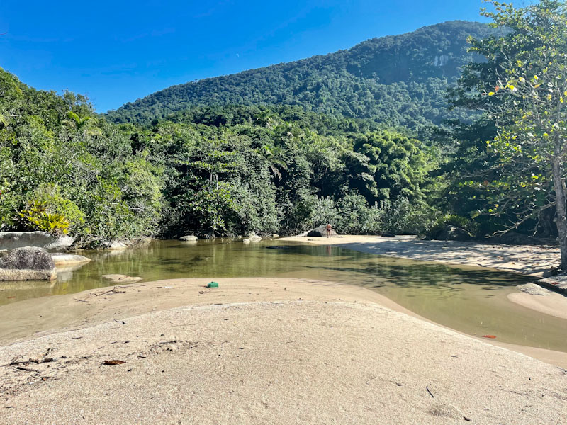 praia da caveira ilhabela