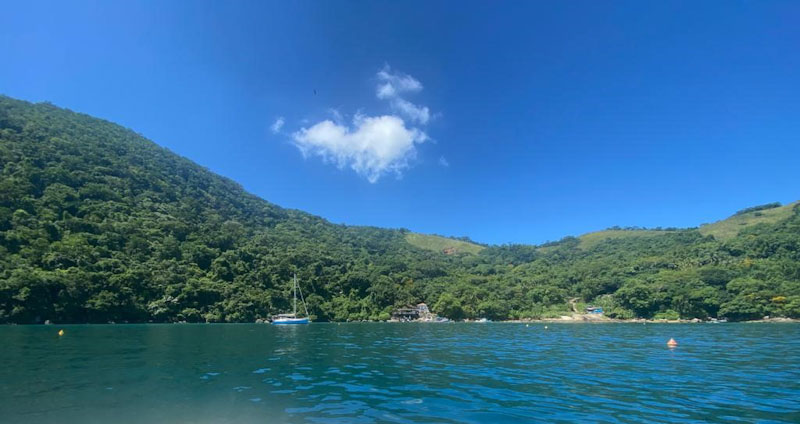 saco do sombrio ilhabela