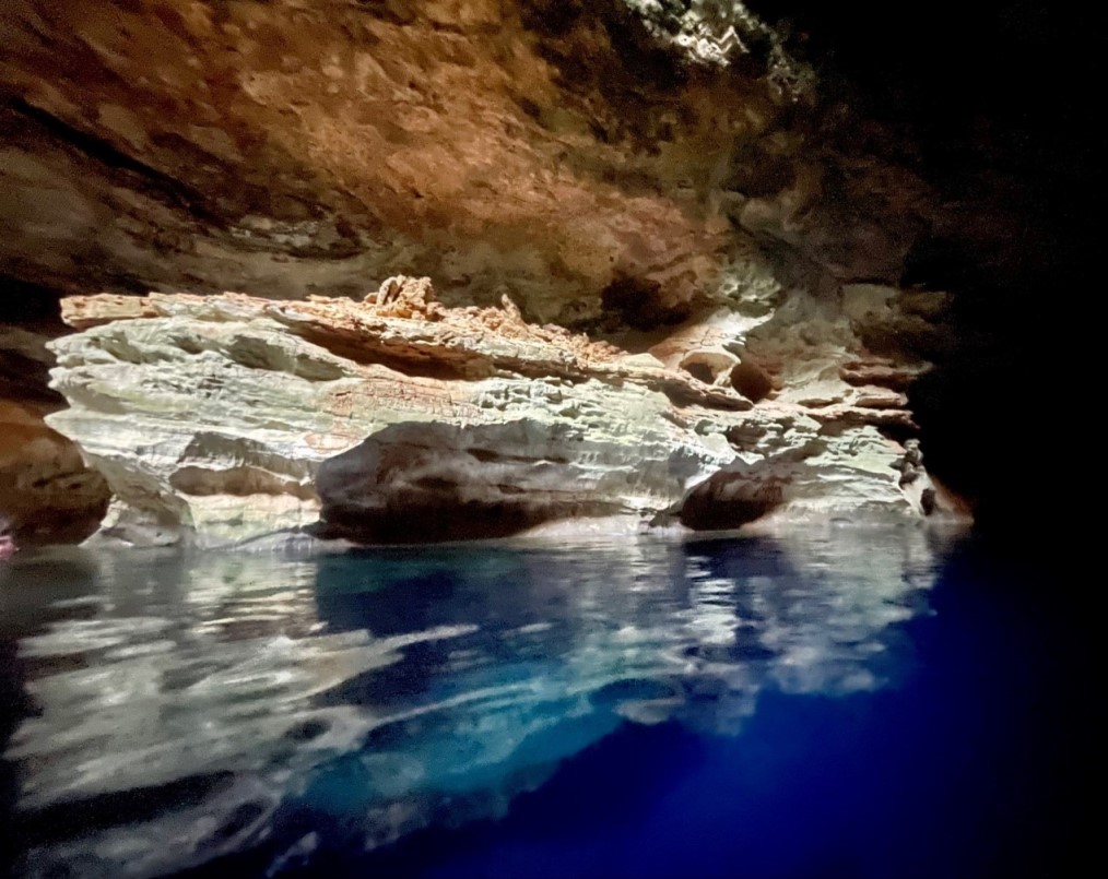 poço azul chapada diamantina